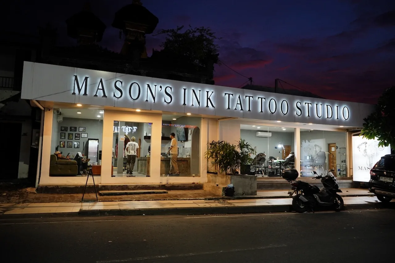 Mason's Ink Tattoo Studio Raya Taman storefront at night on Jl. Raya Basangkasa, Seminyak